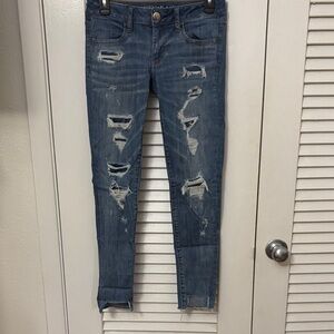 American Eagle Outfitters Super Stretch Distressed Blue Skinny Jeans size 4